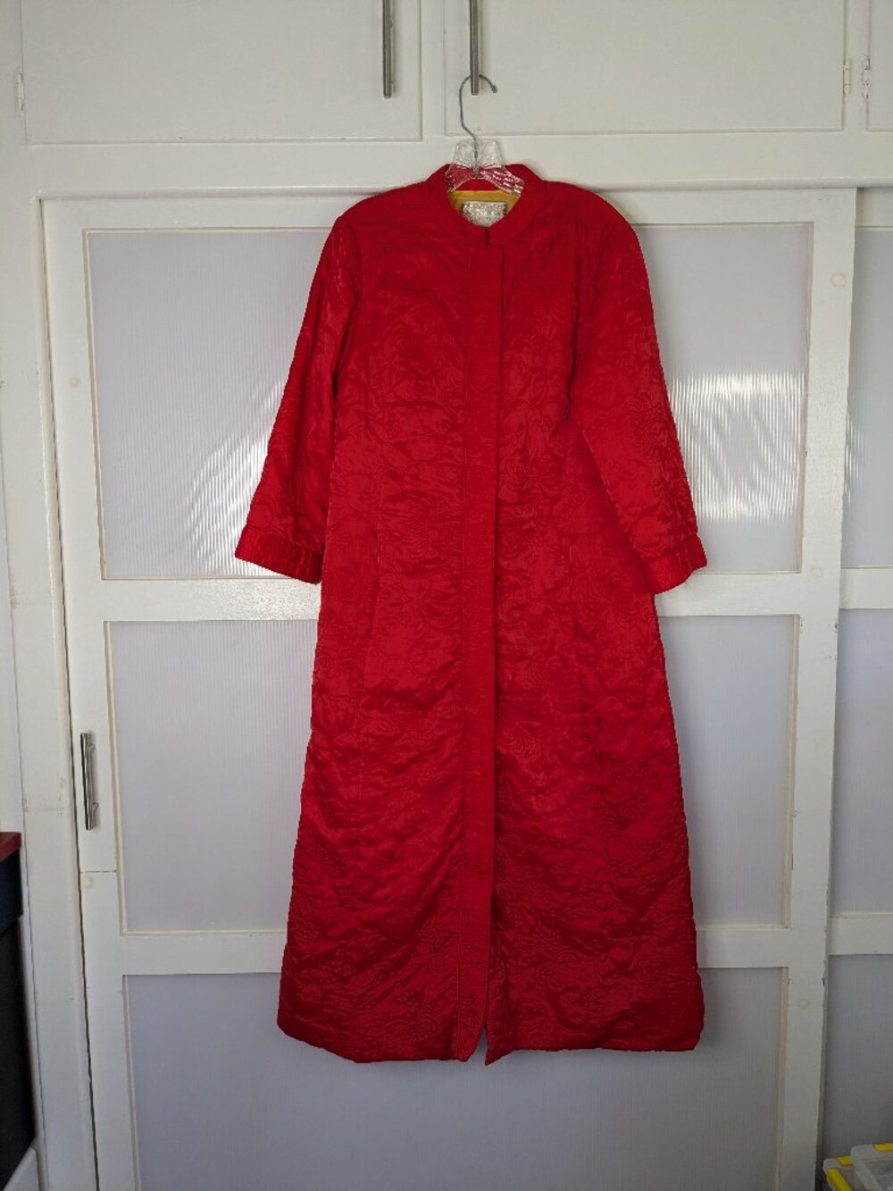 Lord and Taylor Teahouse Red Quilted Nylon House Coat Robe Size Medium Vintage